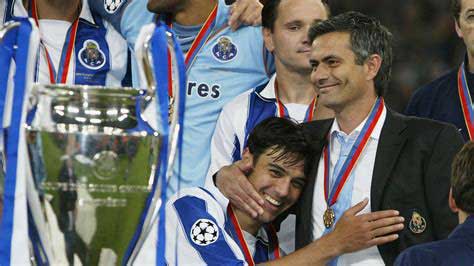 Mourinho sarbatorind victoria in finala Champions League 2004